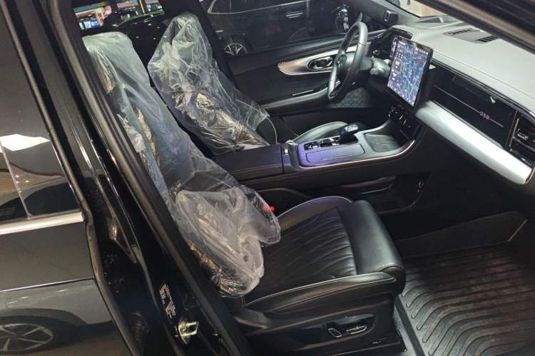 Used GAC Trumpchi GS8 2024 Dual-Motor Series 2.0TM Two-Wheel Drive Premium Edition