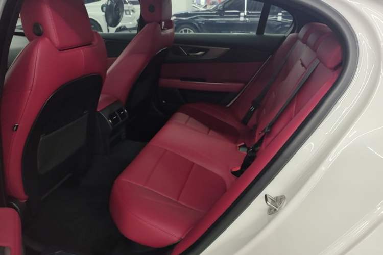 Used Jaguar XEL 2024 2.0T 250 PS R-DYNAMIC S Advanced Sport Edition
