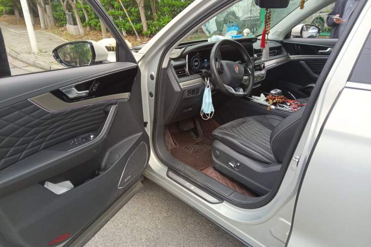 Used Hongqi HS5 2022 Revised Version 2.0T Smart Connect Flagship Edition Driver Seat