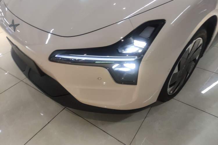 Used XPeng MONA M03 2025 600 with Ultra-Long Range Max Left Front Headlight