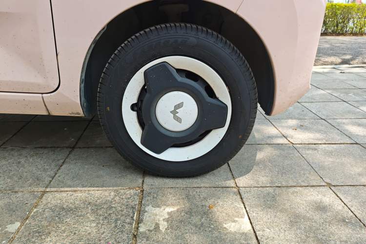 Used Wuling Hongguang MINIEV 2021 Macaron Fashion Model Lithium Iron Phosphate