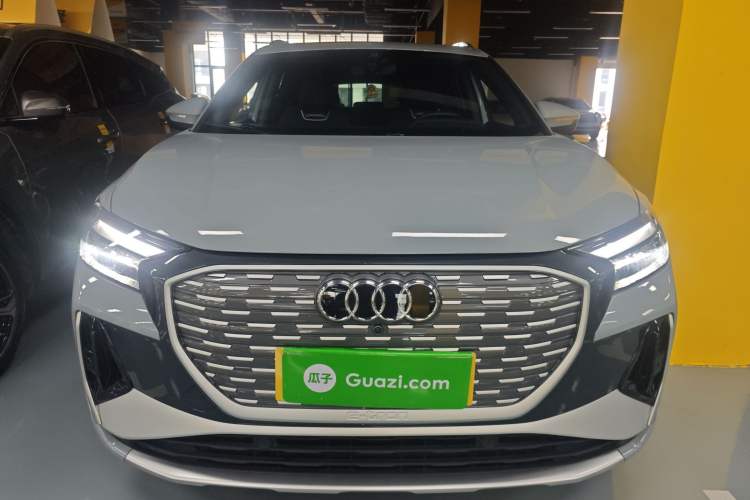 Used Audi Q4 e-tron 2022 50 e-tron quattro Visionary Edition
