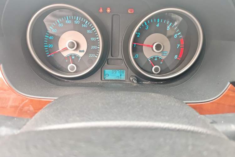 Used Buick Excelle 2013 1.5L Automatic Luxury Model Odometer Close Up