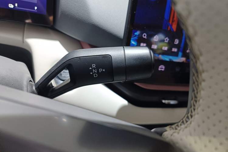 Used Lynk & Co 06 EM-P 2023 EM-P 126 Long-Range Halo
