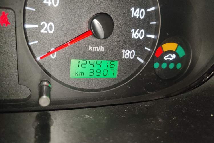 Used JAC Group Refine 2011 2.0L Shuttle Gasoline Standard Edition HFC4GA3