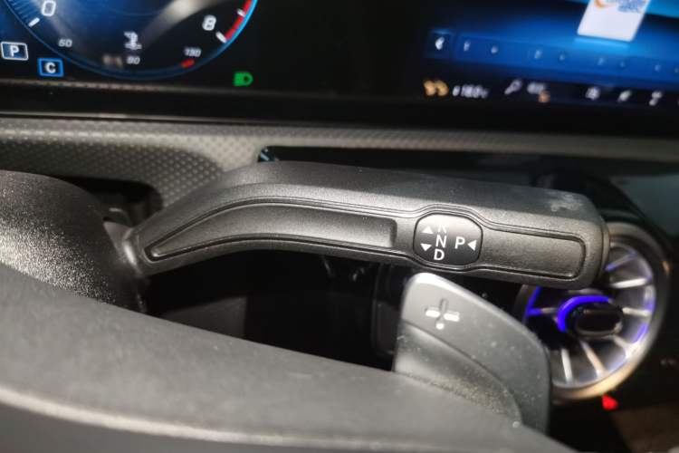 Used Mercedes-Benz A-Class 2022 Restyled A 200 L Sport Sedan Fashion Version Gear Lever