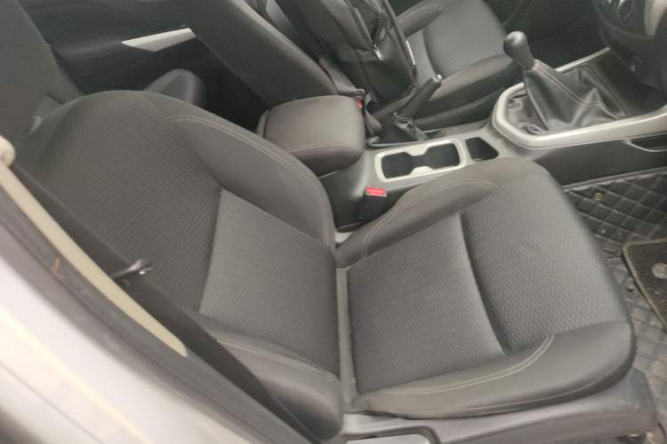 Used Nissan Navara 2017 2.5L Manual Two-Wheel Drive Standard Edition QR25