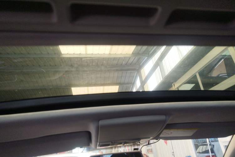 Used Volkswagen Lavida 2013 Restyled Classic 1.6L Automatic Comfort Edition Headliner