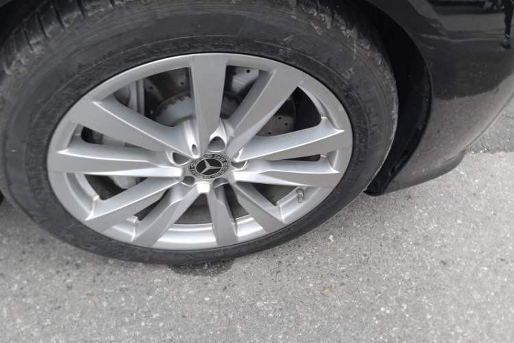 Used Mercedes-Benz S-Class 2022 S 400 L Business Model Right Front Wheel Hub