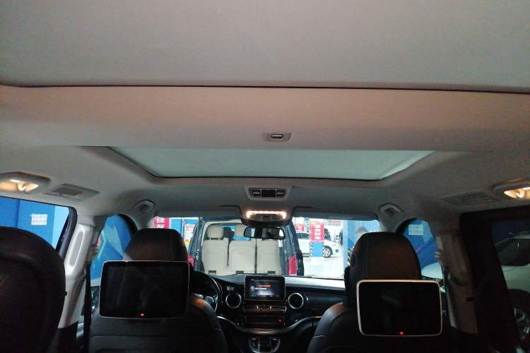 Used Mercedes-Benz V-Class 2017 V 260 Avantgarde Edition