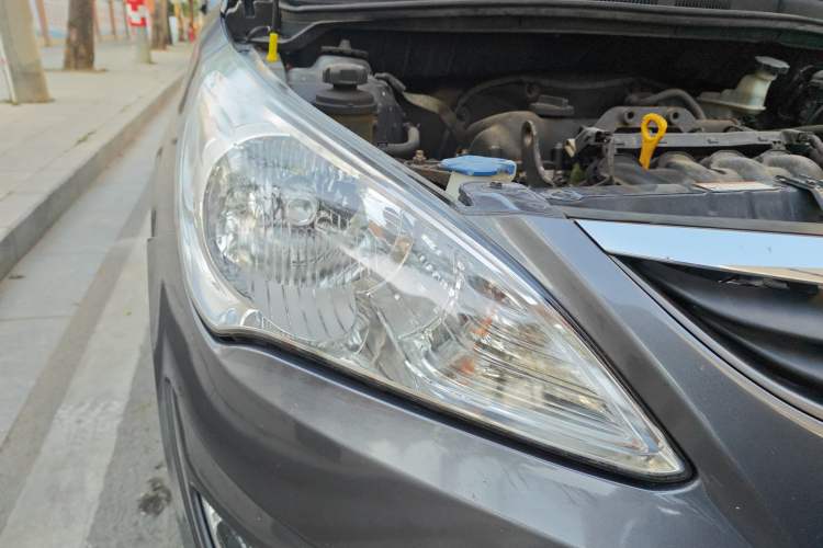 Used Hyundai Verna (older generation) 2010 Sedan 1.4L Automatic Comfort Model GS
