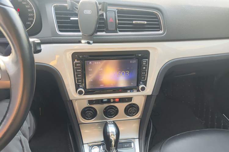 Used Volkswagen Gran Lavida 2013 1.4 TSI Automatic Luxury Model