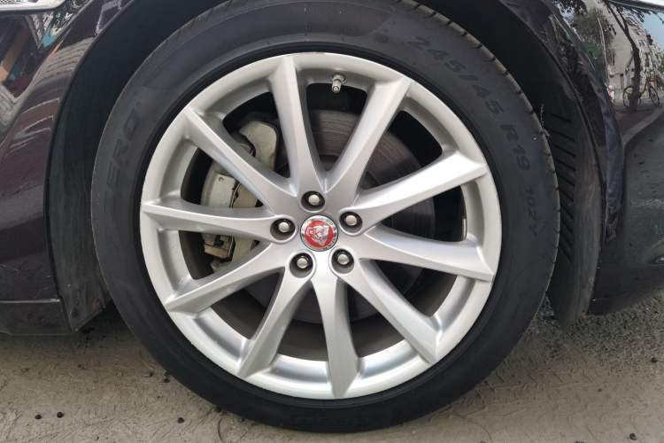 Used Jaguar XJ 2015 XJL 3.0 SC Four-Wheel Drive Panoramic Business Edition