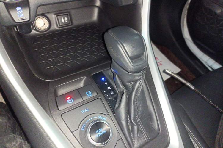 Used Toyota Wildlander 2020 Dual-Motor 2.5L E-CVT Four-Wheel Drive Luxury Edition