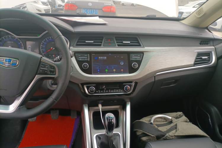 Used Geely Auto Vision X3 2017 1.5L Manual Elite Model Audio And AC Panel