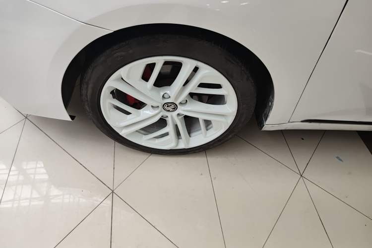 Used MG 6 New Energy 2020 1.5T Hybrid Leading Trendy Edition Exterior 4