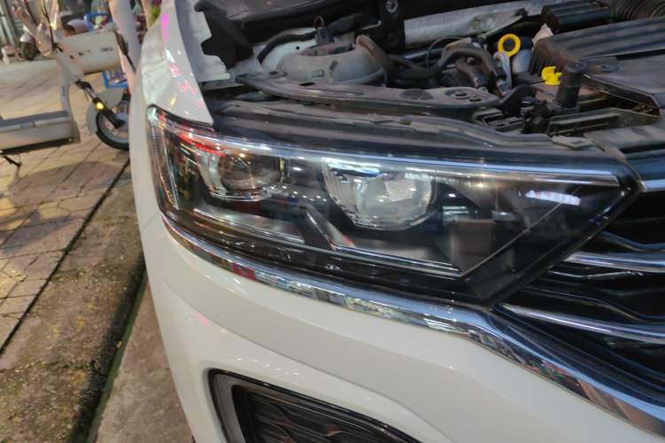 Used Volkswagen T-ROC 2021 280TSI DSG Two-Wheel Drive Elite Connect Edition