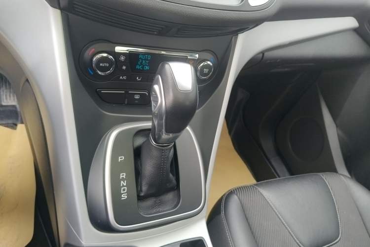 Used Ford Kuga 2015 1.5L GTDi Two-Wheel Drive Fashion Edition Gear Lever