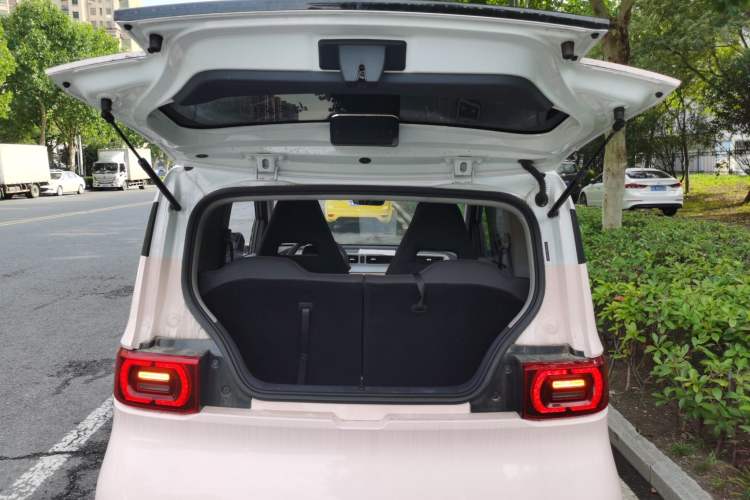 Used Wuling Hongguang MINIEV 2022 Macaron Premium Model – Lithium Iron Phosphate