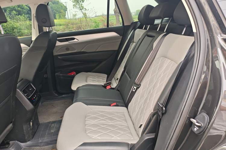 Used Volkswagen Tavendor 2024 380TSI All-Wheel Drive R-Line Cruise Edition