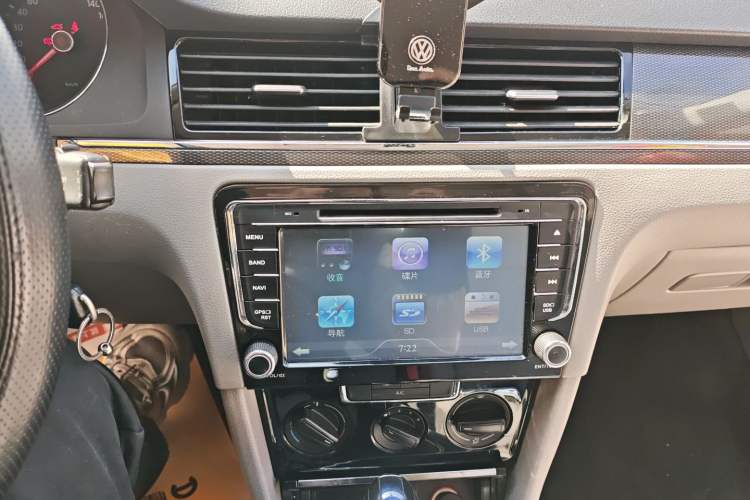 Used Volkswagen Bora 2014 1.6L Automatic Fashion Model