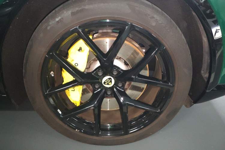 Used Lotus ELETRE 2024 ELETRE L+ Right Front Wheel Hub