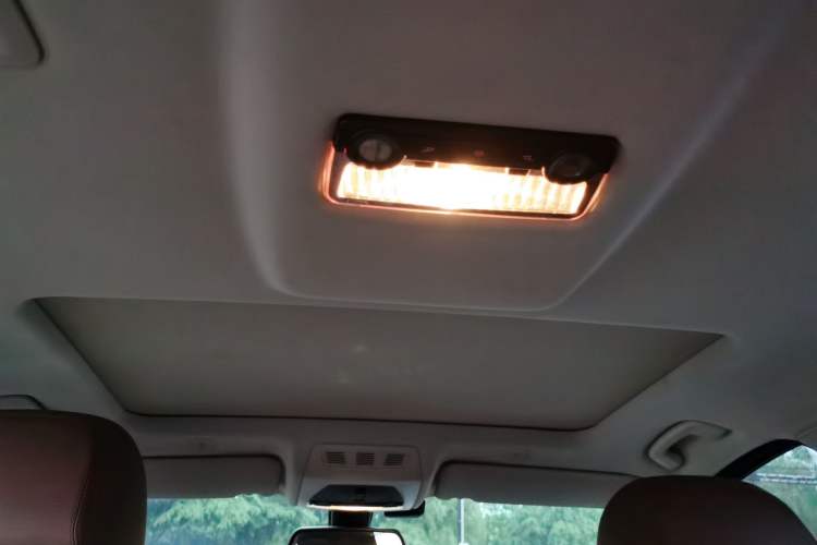 Used BMW 5 Series 2017 525Li Leading Model
