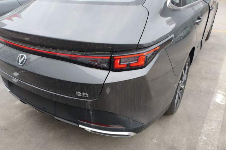 Used CHANGAN Eado 2025 Blue Whale 1.5T 500Bar Prestige Model