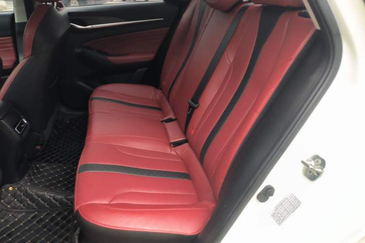 Used Changan Eado 2021 PLUS Blue Whale NE 1.4T GDI DCT Prestige Model
