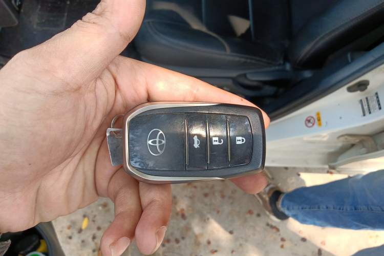 Used Toyota Corolla 2018 1.2T S-CVT GL-i Zhihui Edition Vehicle Key