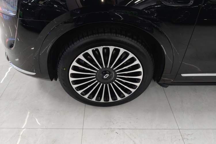 Used Hima AITO M9 2025 Extended-Range Ultra Version 52 kWh 6-Seater Left Front Wheel Hub