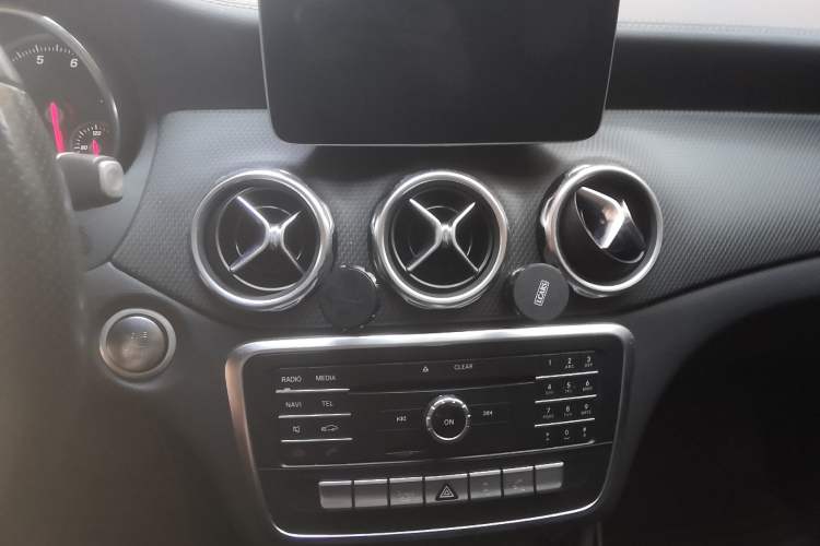 Used Mercedes-Benz GLA 2017 GLA 200 Fashion Model
