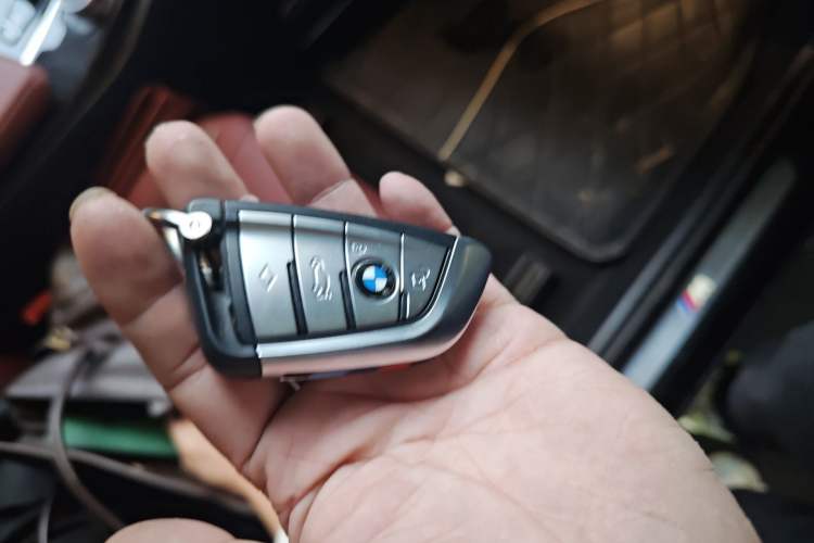 Used BMW 5 Series 2022 Second Facelift 525Li M Sport Package Vehicle Key