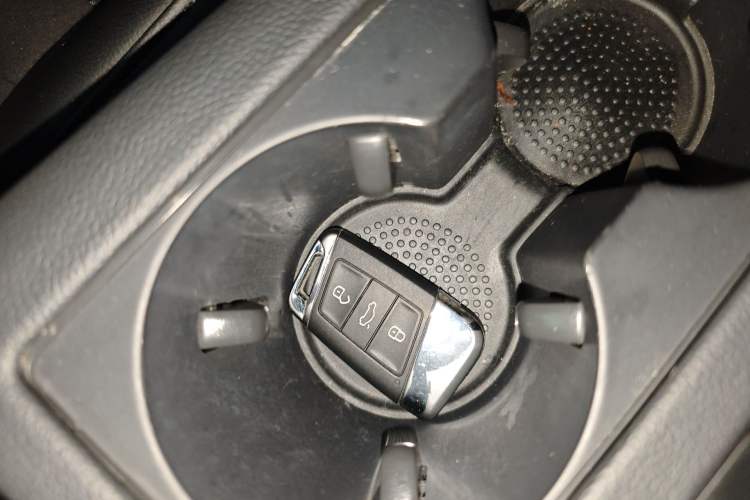 Used Volkswagen Magotan 2017 330TSI DSG Luxury Model Vehicle Key