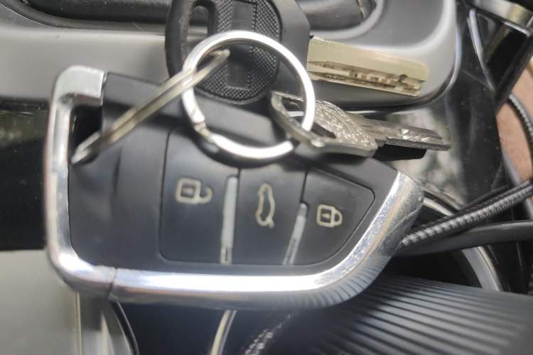 Used Zotye SR7 2016 1.5T Manual Cube Road Edition China V Standard