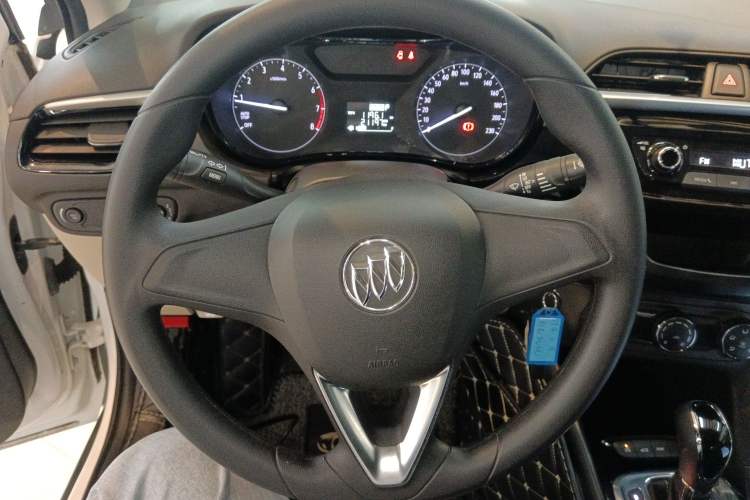 Used Buick Excelle 2018 15N CVT Elite Edition Steering Wheel