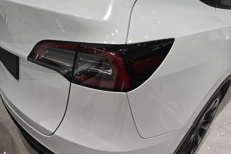 Used Tesla Model Y 2021 Standard Range Rear-Wheel Drive Version