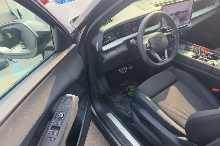 Used Volkswagen Teramont 2025 Tiguan Pro 450TSI Four-Wheel Drive Summit Edition
