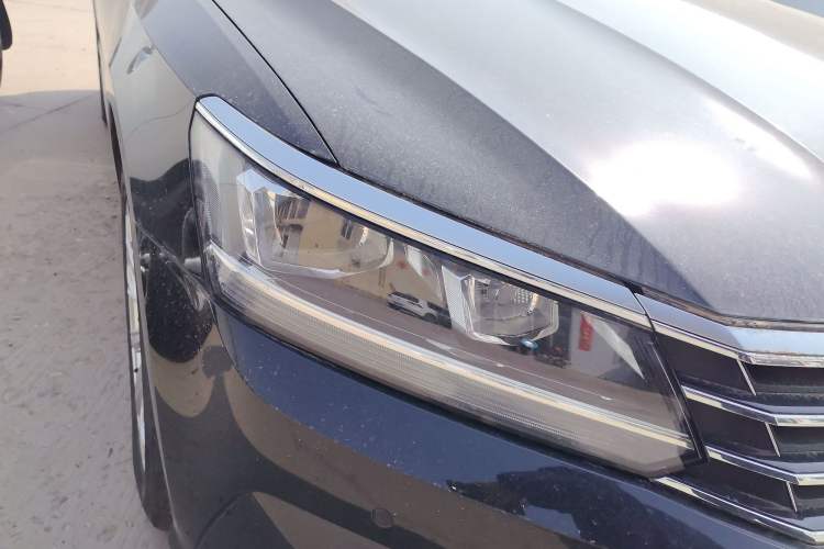 Used Volkswagen Passat 2017 330TSI DSG Luxury Edition Right Front Headlight