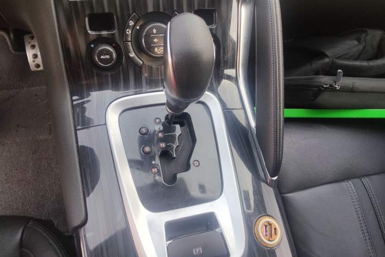 Used Peugeot 3008 2015 1.6THP Automatic Trend Edition
