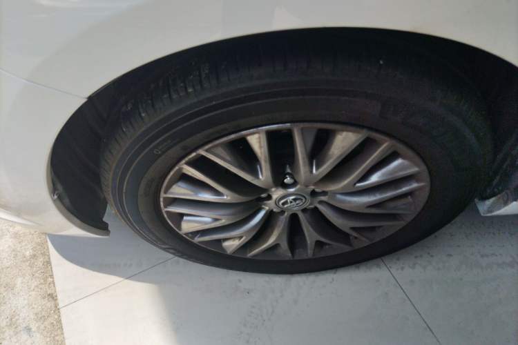 Used Toyota Sienna 2014 3.5L Sienna LE Two-Wheel Drive U.S. Specification