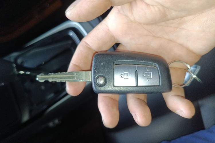 Used Nissan Tiida 2016 1.6L CVT Cool Dynamic Edition