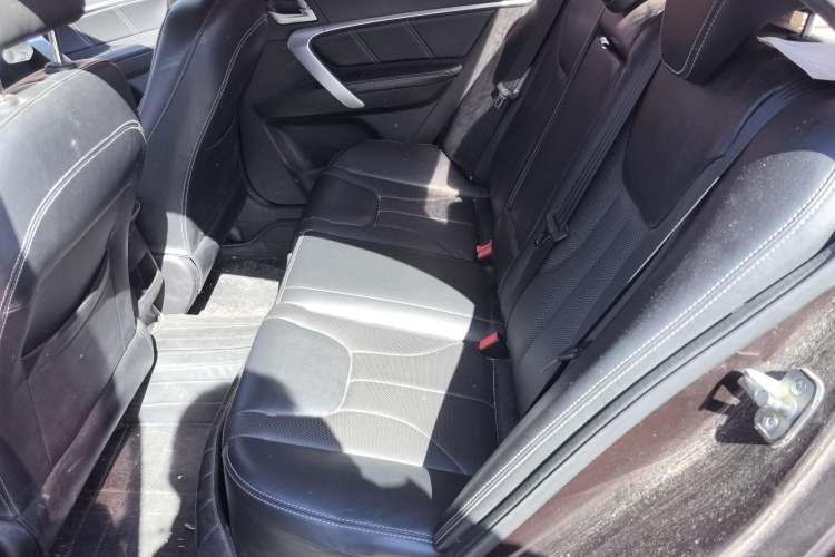 Used Geely Auto Emgrand 2017 Sedan Million Edition 1.5L Manual - Upward Version