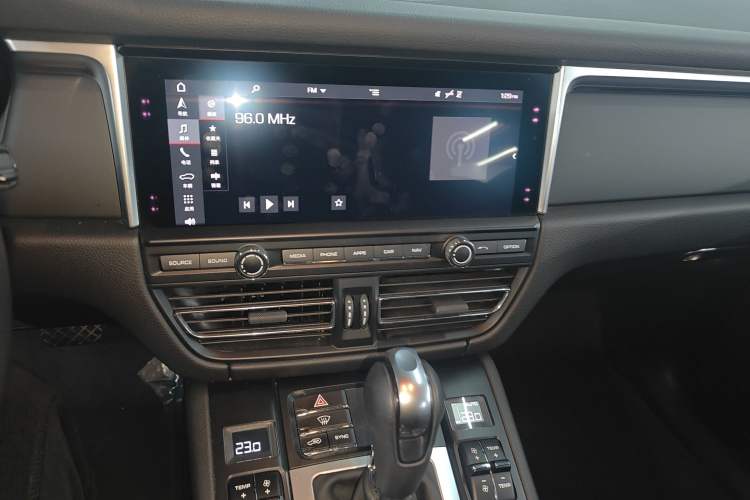 Used Porsche Macan 2021 Macan 2.0T
