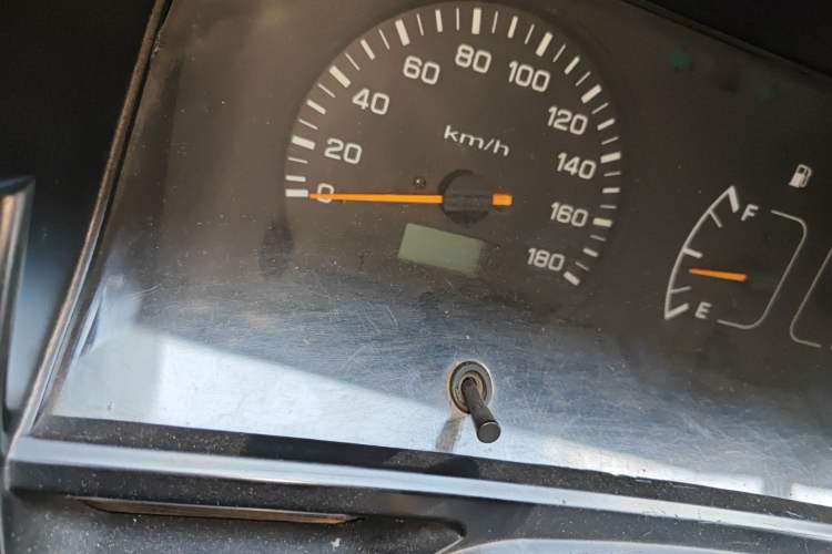 Used Jinbei Hiace 2014 2.0L Fifth-Generation Xiangyun Comfort Type 1 4G20C Odometer Close Up