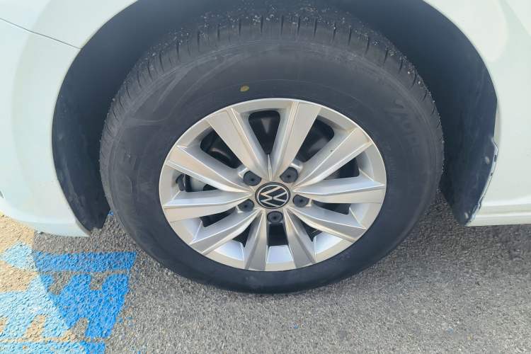 Used Volkswagen Lavida 2023 Revised 1.5L Automatic DeYi Edition Exterior 4