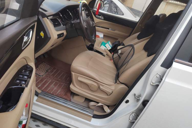 Used Baojun 730 2016 1.5L Manual Luxury Edition 7 Seats
