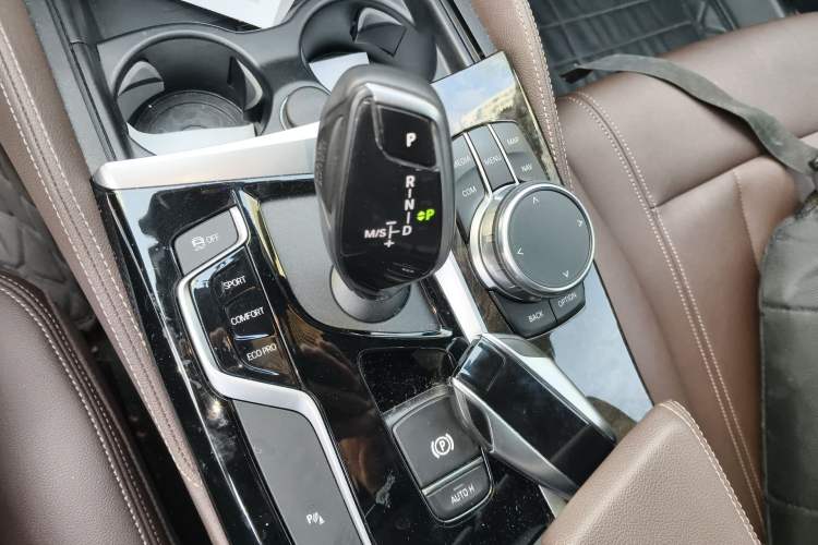 Used BMW 5 Series 2019 525Li M Sport Package Gear Lever