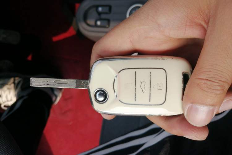 Used Wuling Hongguang MINIEV 2021 Macaron Fashion Model Lithium Iron Phosphate Vehicle Key