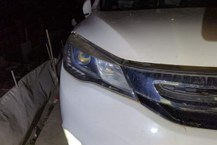 Used Dongfeng Aeolus AX5 2017 1.4T Automatic Qushang Model Right Front Headlight